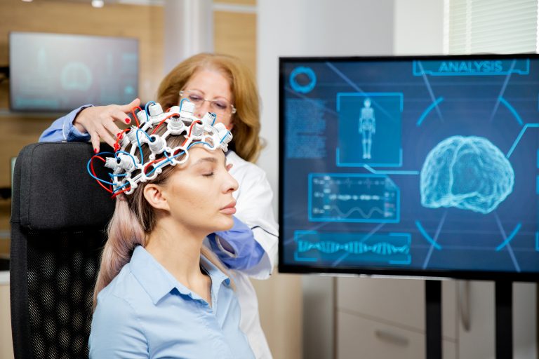 تحریک الکتریکی مغز (tDCS)